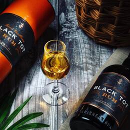 Recenze: Black Tot Finest Caribbean Rum