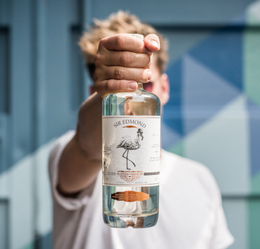 Sir Edmond: První gin infuzovaný bourbon vanilkou
