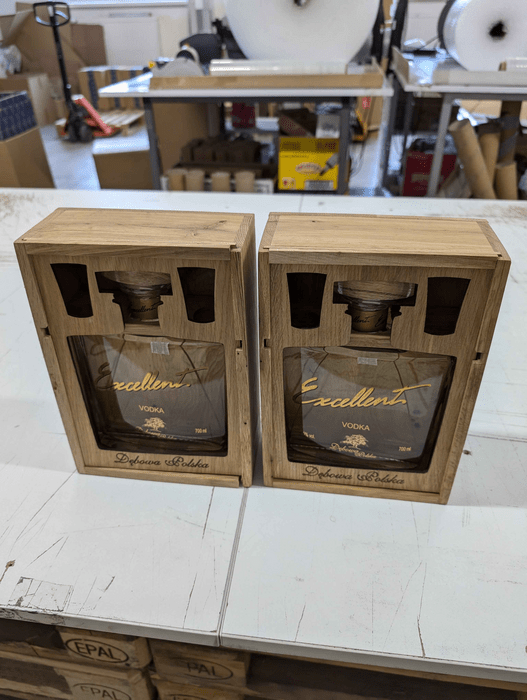 Debowa - Excellent Vodka - poškodený