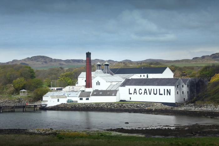 Lagavulin 16 ročná