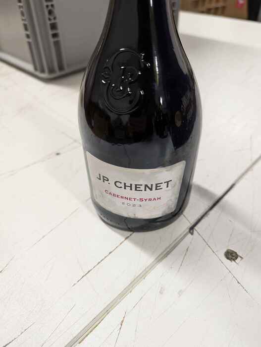 JP. Chenet Cabernet Syrah - damaged