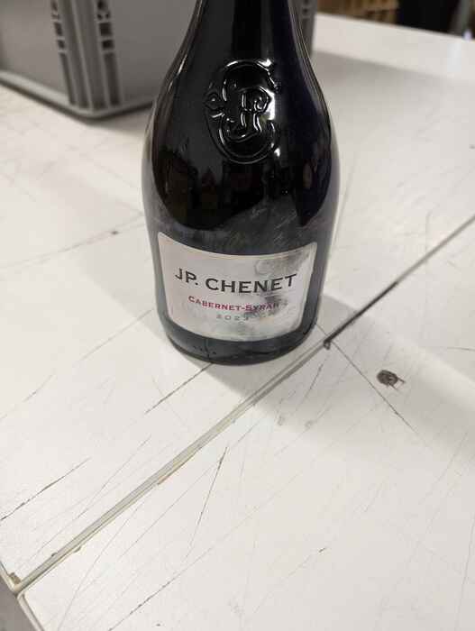 JP. Chenet Cabernet Syrah - damaged