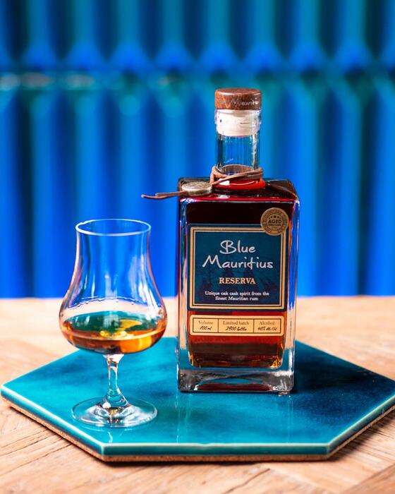 Blue Mauritius Reserva + 2 glasses pack