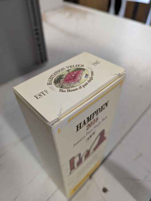 Habitat Velier Hampden 7 year old 2016 - damaged box