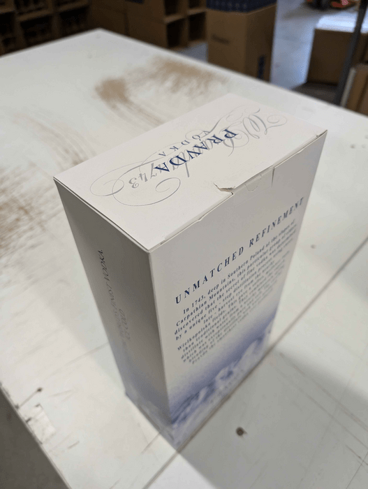 Pravda Vodka with 2 glasses - damaged box