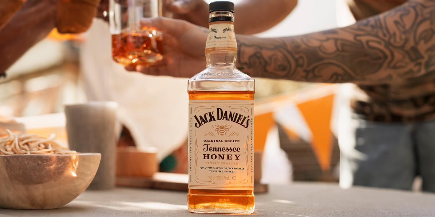 Jack Daniel's Honey + winter set - Honey Liqueurs | Bondston