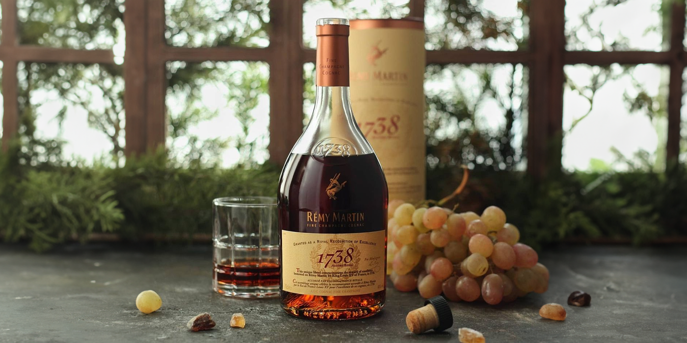 Koňak Rémy Martin 1738 Accord Royal