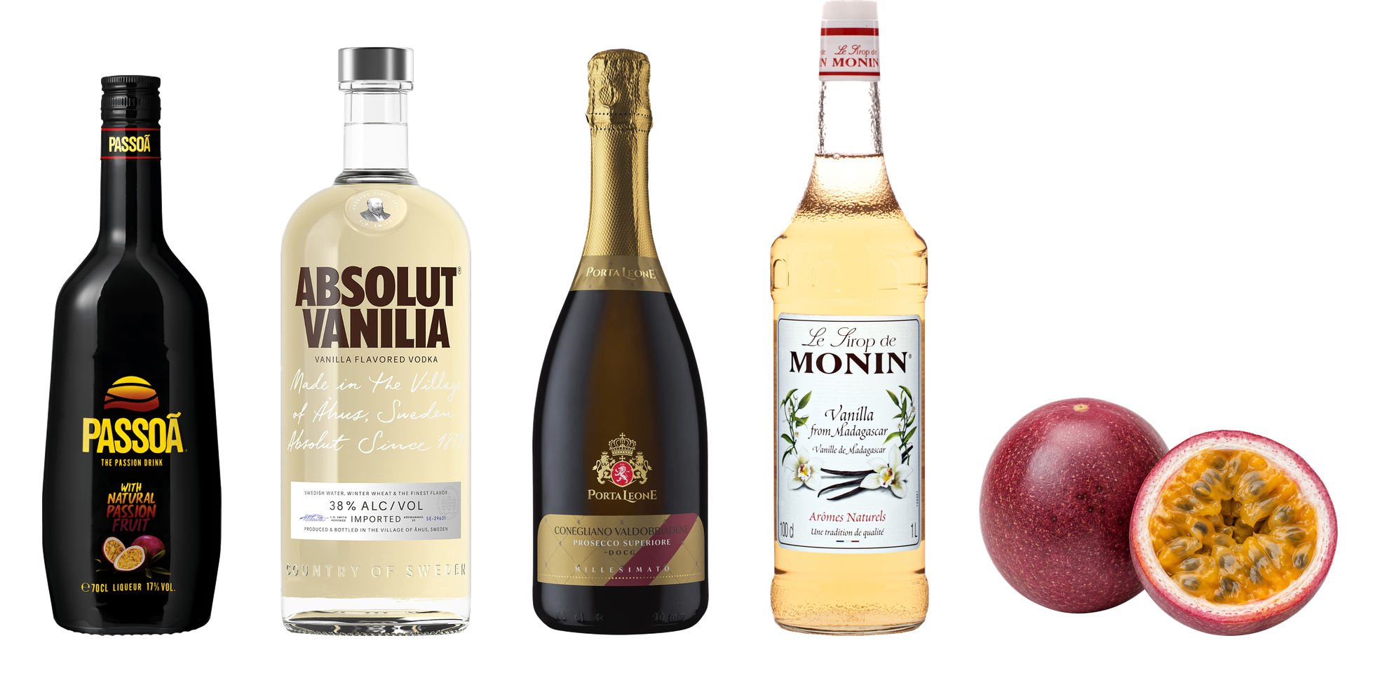 Suroviny na Pornstar Martini z nabídky svetnapoju.cz – Passoã, Absolut Vanilia, Porta Leone Prosecco Superiore DOCG, vanilkový sirup Monin a čerstvá marakuja na průhledném pozadí.