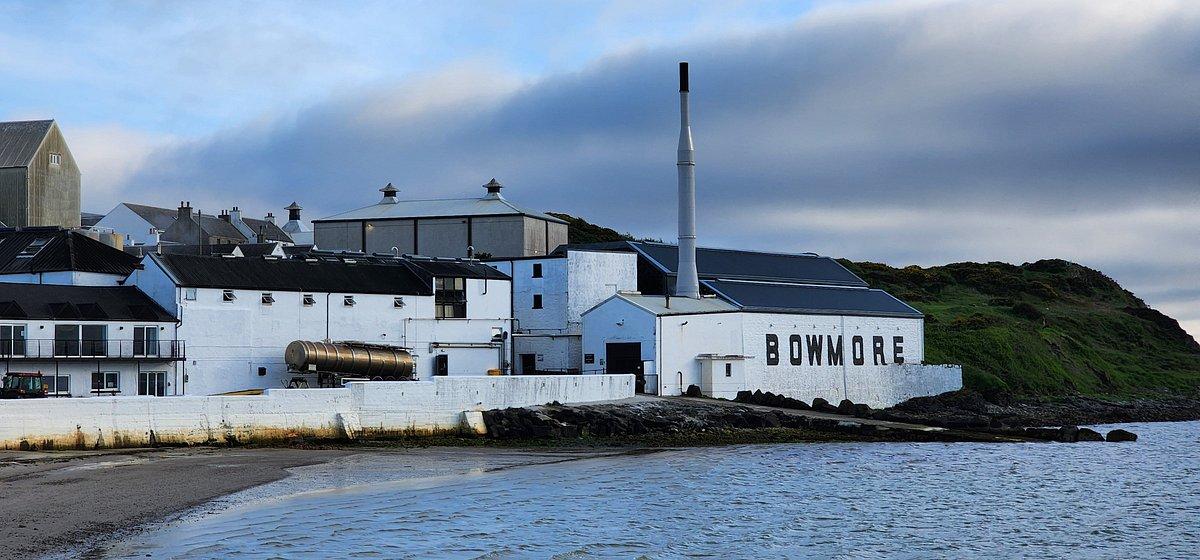 Bowmore Distillery, Scottish coast