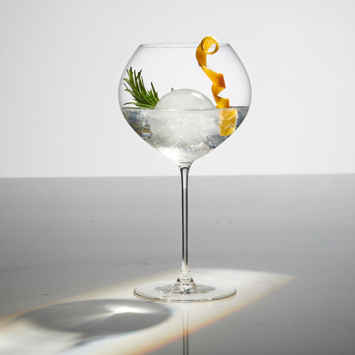 Gin Tonic koktail čistý | Svet nápojov