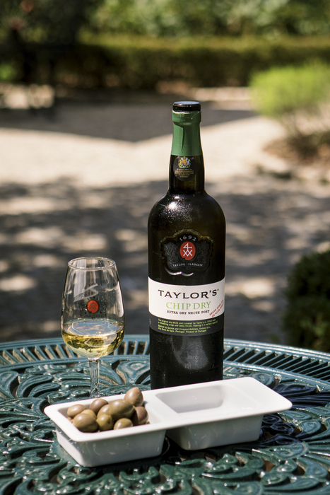 Taylor&#039;s Chip Dry Extra Dry White Port