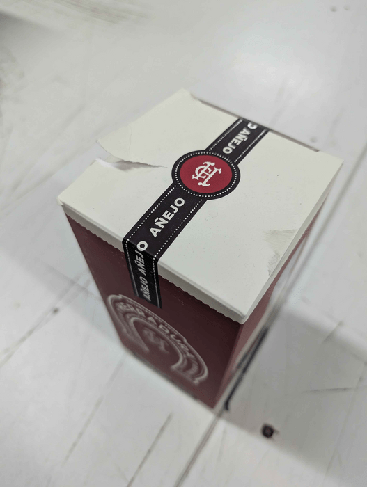 Herradura Añejo - poškozený obal