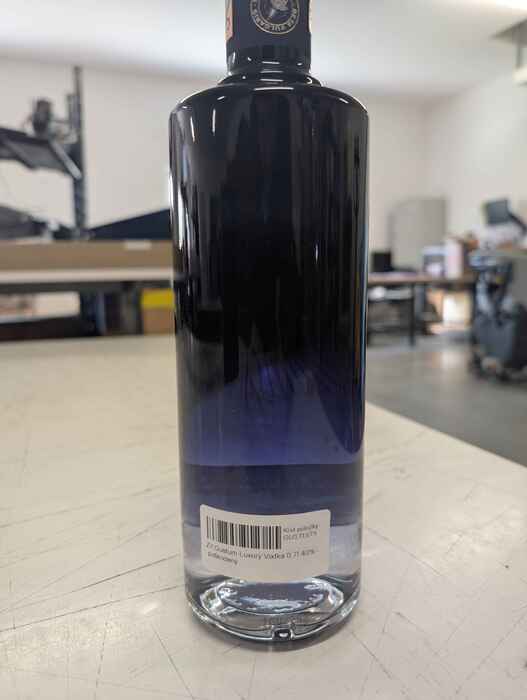 Gustum Luxury Vodka - poškodený