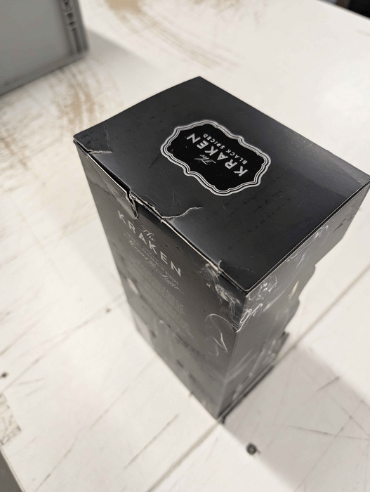 Kraken Black Spiced Rum 1l + candle - damaged packaging