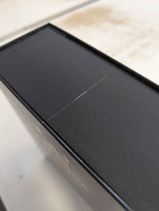 A.H. Riise Signature - damaged packaging