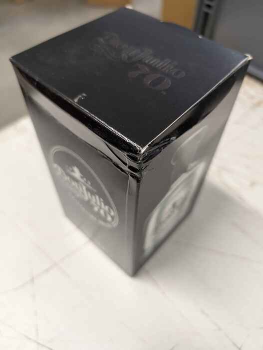 Don Julio 70 Crystal Claro Añejo Tequila - poškodený obal