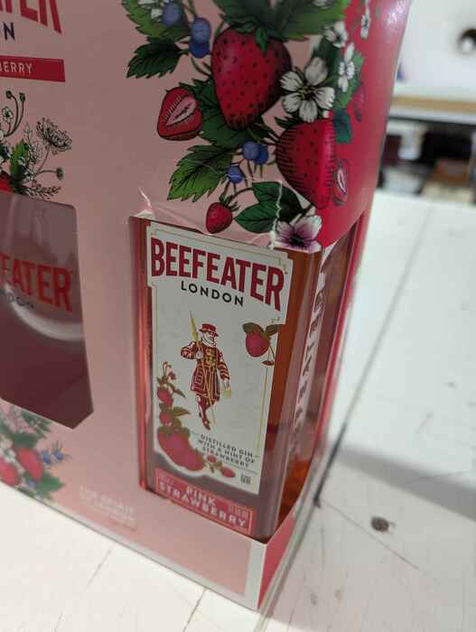 Beefeater Pink + sklenice - poškozený obal