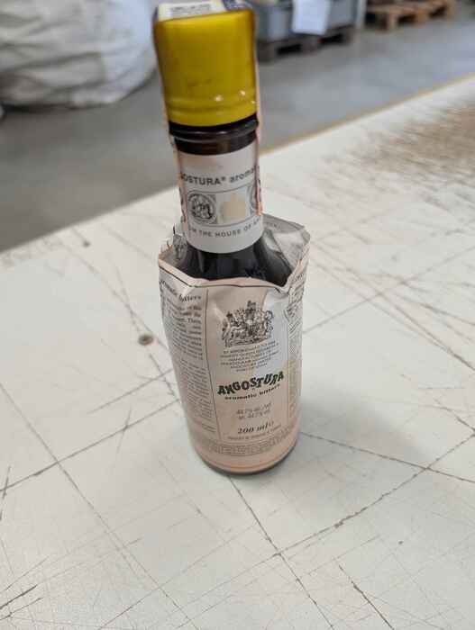 Angostura Bitter - poškozený