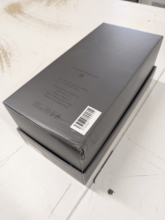 Muja Irish Whiskey - damaged box