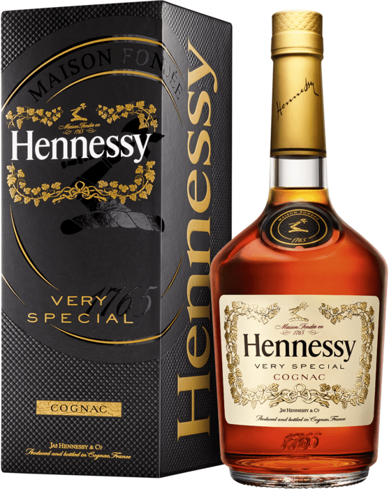Hennessy VS v kartóniku