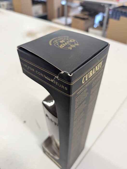 Cubaney Estupendo 15 - poškodený obal