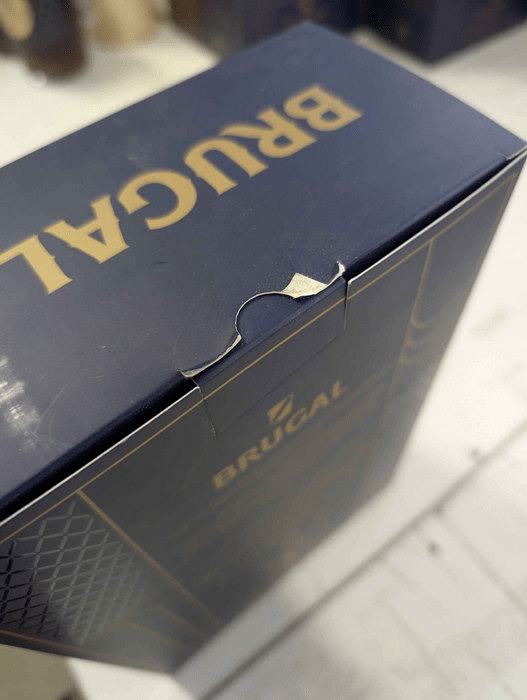 Brugal 1888 Ron Gran Reserva Doblemente Anejado + 2 poháre - poškodený obal