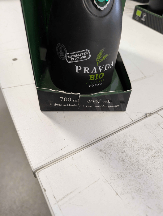 Pravda Bio Organic Vodka + 2 poháre - poškodený obal