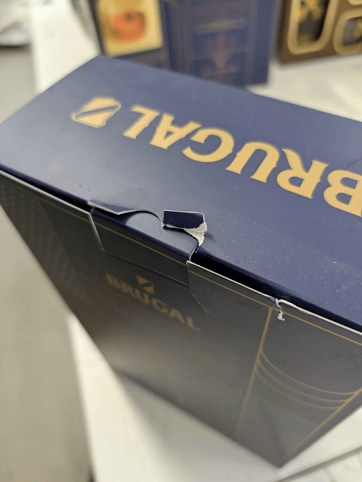 Brugal 1888 Ron Gran Reserva Doblemente Anejado + 2 poháre - poškodený obal