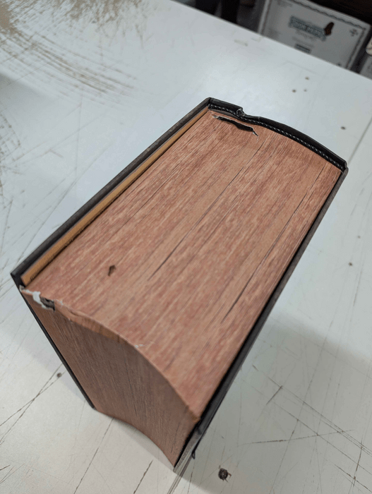 Legend of Kremlin Kniha - poškozený