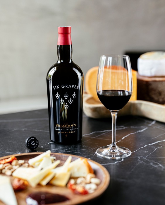 Graham&#039;s Six Grapes Reserve Port