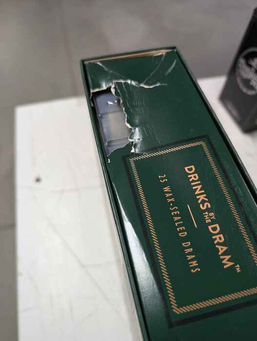 Drinks by The Dram The Rum Advent Calendar 2025 - poškozený obal