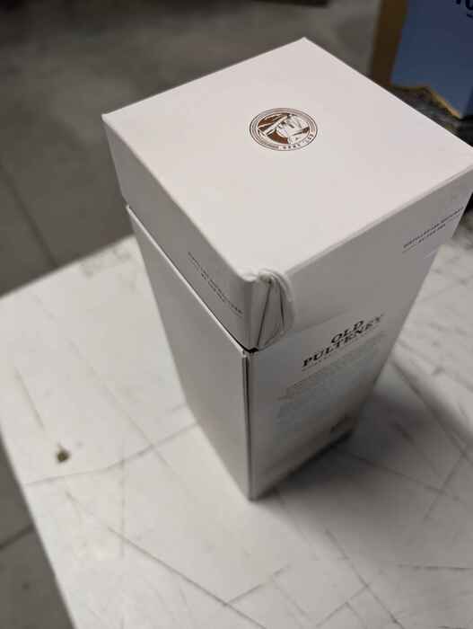 Old Pulteney 12 Year old - damaged box