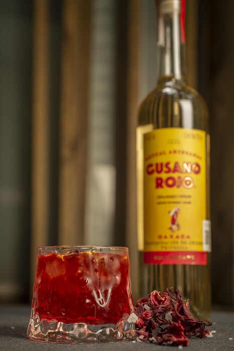 Gusano Rojo s červíkem