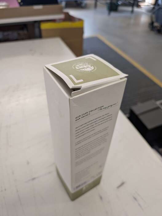 Laphroaig Oak Select - damaged box