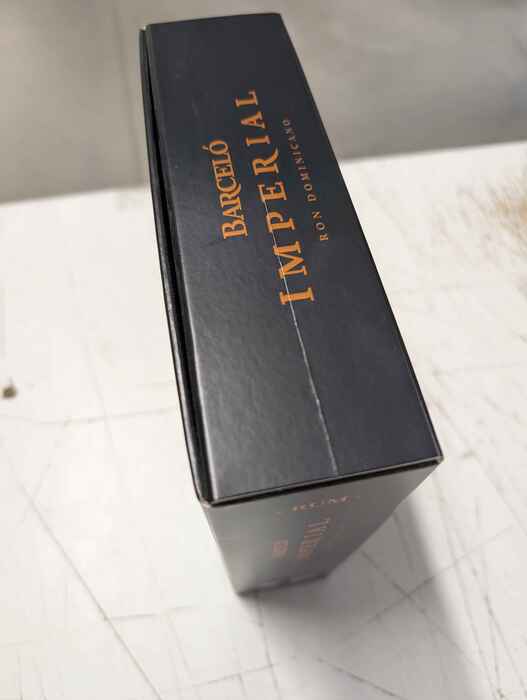 Barceló Imperial - poškozený obal