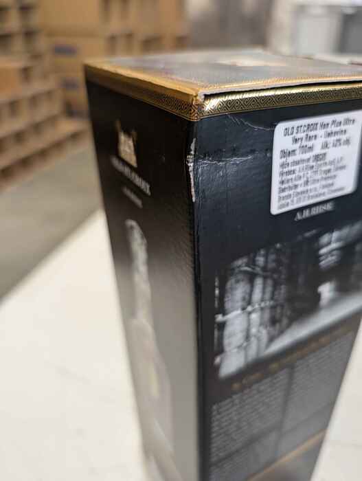 A.H. Riise Non Plus Ultra - damaged box