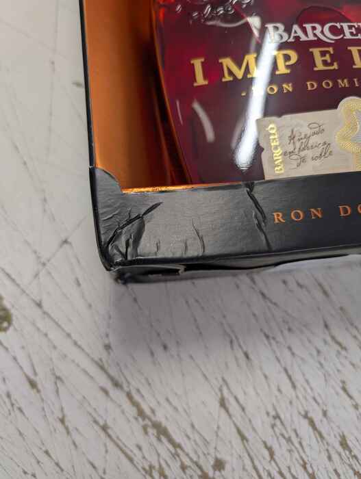 Barceló Imperial - poškozený obal