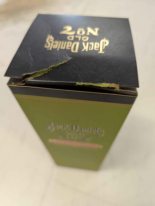 Jack Daniel's Legacy Edition - poškodený obal